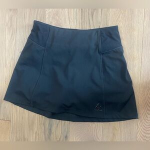 Reebok tennis skirt black size small